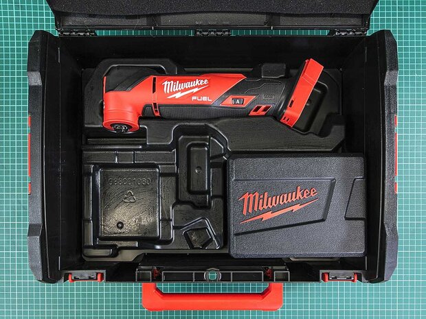 Milwaukee M18 FMT-0X 18V Accu multitool body + accessoireset in HD Box