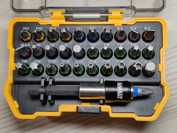 DeWalt DT7969 Bitset - 32-delig